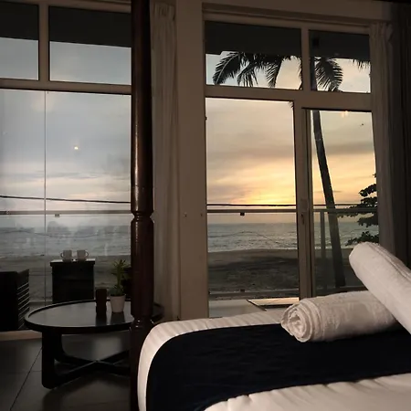 Akoya Beach Villa-3