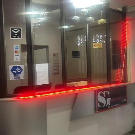 Signature Hotel-2
