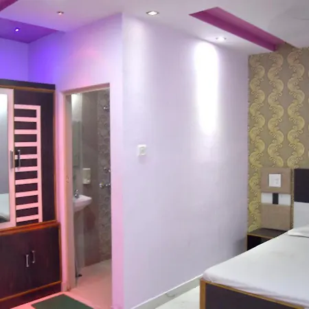 Hotel Roshan-3