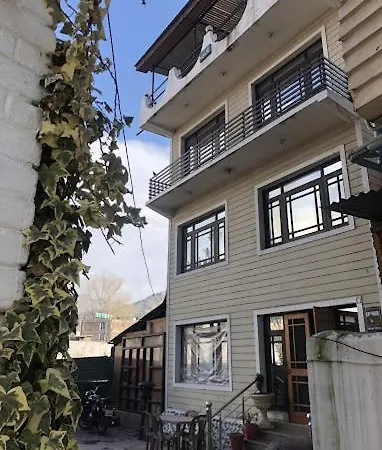 Hotel Kashmir Inn-2