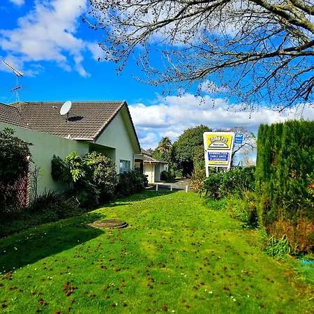 Takanini Park Motor Lodge-3