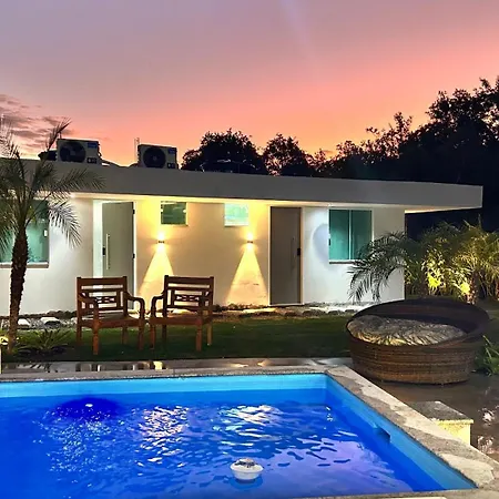 Pousada Lírios do Campo Hidromassagem - Sauna-Ar condicionado - Piscina - salão de jogos - 200 metros da praia Jabaquara-3