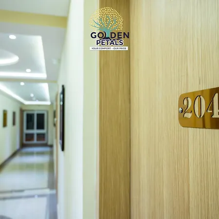 Hotel Golden Petals-3