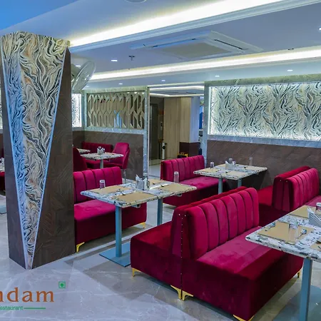 Hotel Golden Petals-2