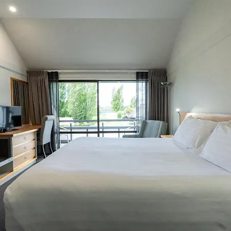 Edgewater Hotel-3