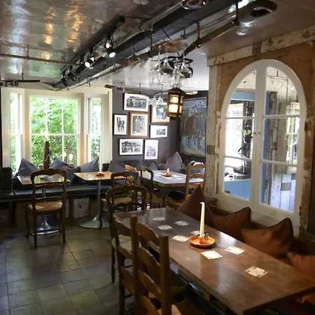 The Woolpack Inn Warehorne-3