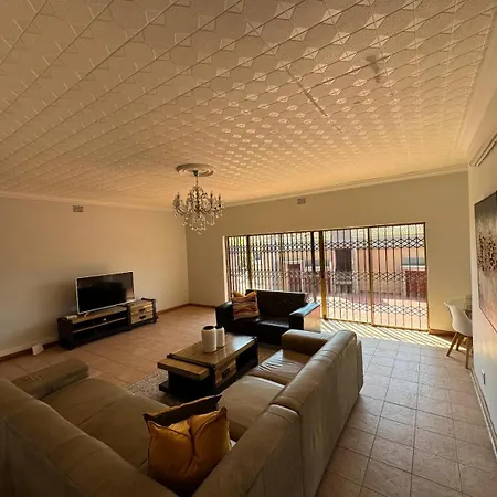 Leas Furnished Apartments Waterkloof-2