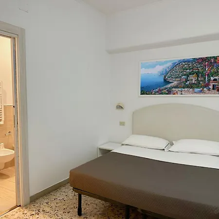 Hotel Linda-2