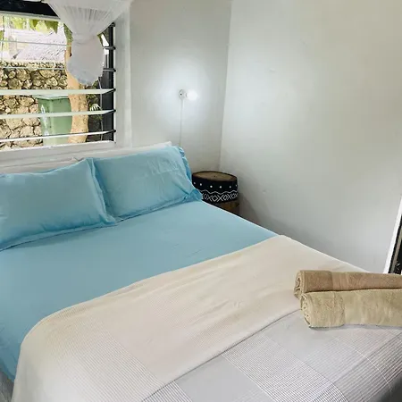 Banana Bay Beach Club-3