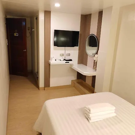 Paradise Hotel-3