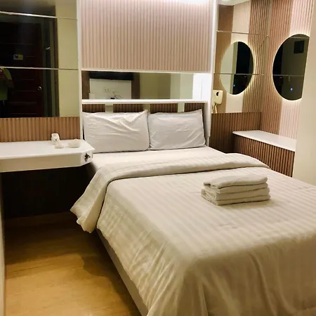 Paradise Hotel-2
