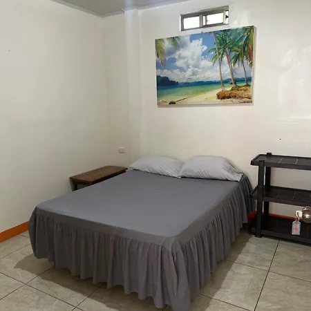 Happy House Hostal Sjds-2