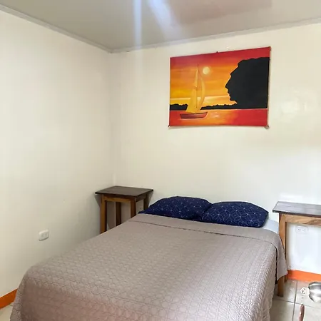 Happy House Hostal Sjds-3