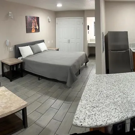 Lone Oak Studio Suites-2