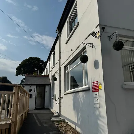 Cottage Court Hotel-2