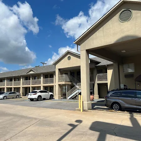 Days Inn By Wyndham Wagoner-3