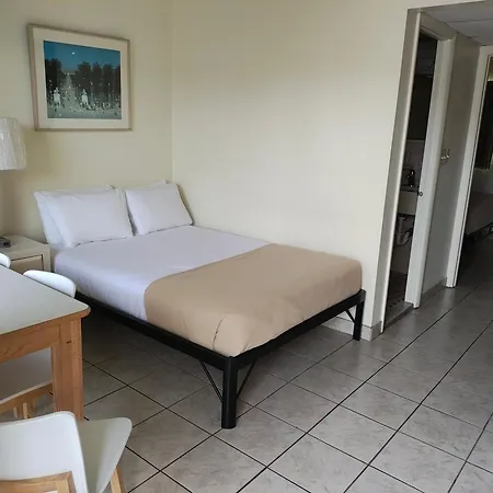 Condor Motel - Beach Block-2