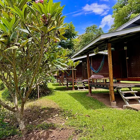 Twin Hut-2