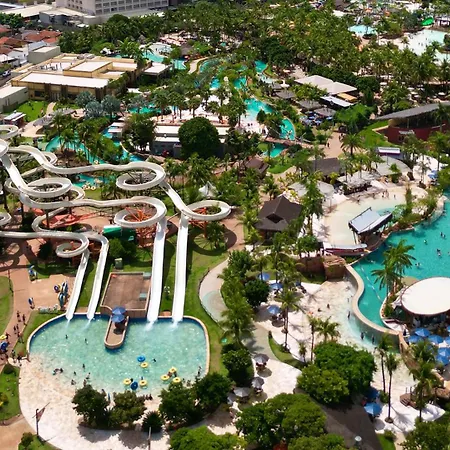 Hot Beach Resort-3