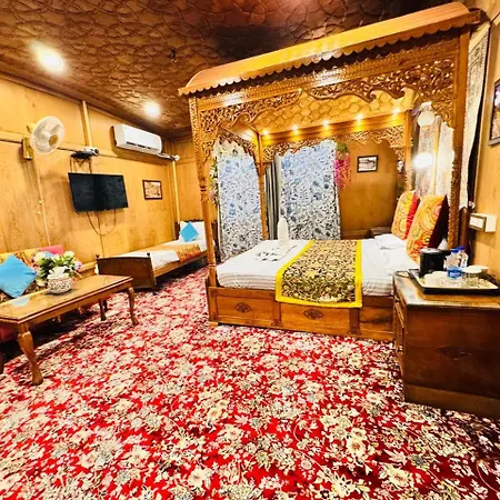 Crown Of India Group Of Houseboats-2