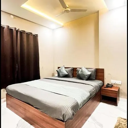 Hotel Urban Holiday House Best Rated-3