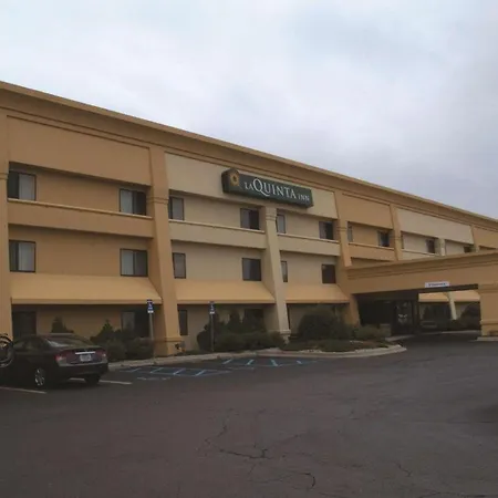 La Quinta Inn By Wyndham Detroit Southgate-3
