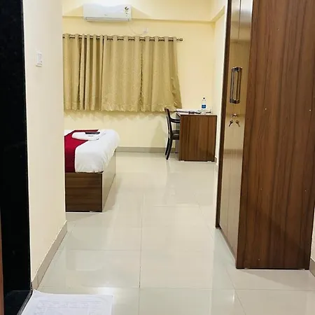 Hotel Embassy-3