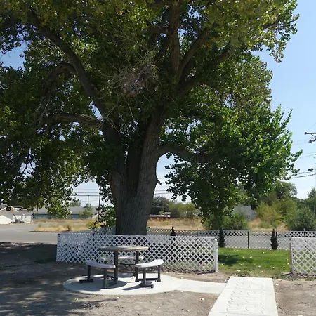 Big Chief Motel-2