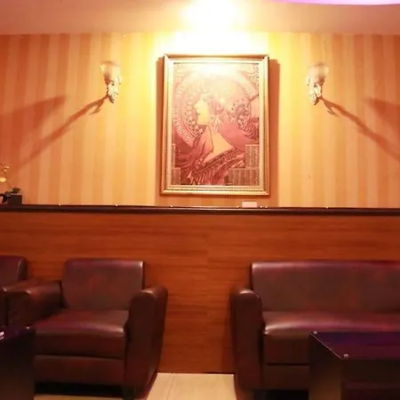 California Hotel-2
