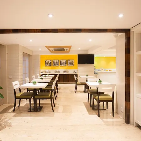 Hotel Bawa Continental Juhu Beach-2