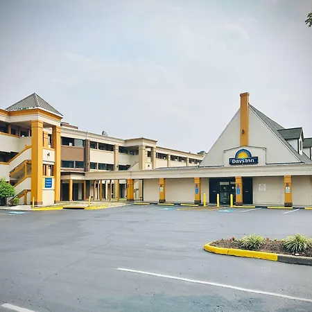 Days Inn Alexandria By Wyndham-2