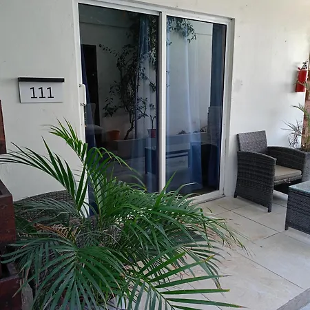 Barefoot Caye Caulker Hotel-3