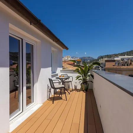 Boutique Suites 186-3