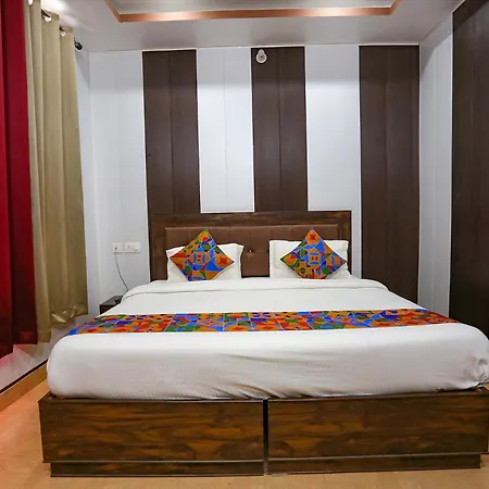 Fabhotel Maya-3