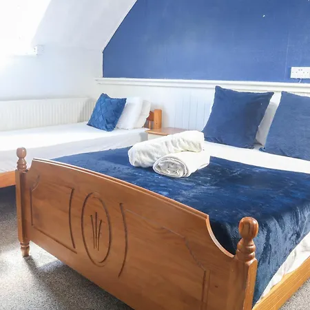Meadows Way Guest House-2