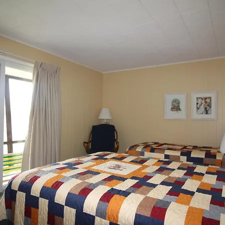 Sandy Point Motel-2