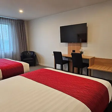 Alps Motel & Apartments-3