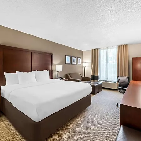 Comfort Inn & Suites Durham Near Duke University-2