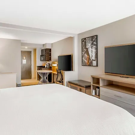 Best Western Plus Heritage Rail-South York/I-83-3