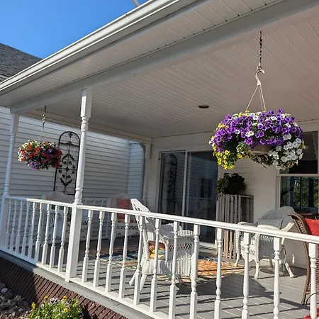 The Parrsboro Mansion Inn-3