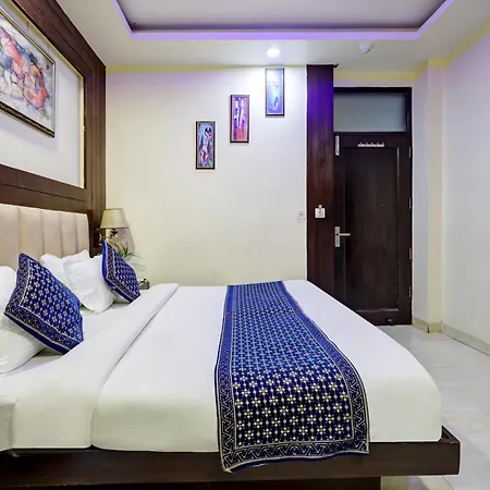 Hotel Tashkent Palace - Budget Friendly, Near R K Ashram Metro Station-3