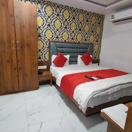 Hotel Lux Inn Ahmedabad-2