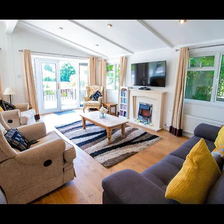 11 The Oaks - Lodge - Coghurst Hall - Hastings-3