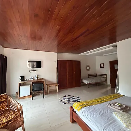 L'Oasis Guesthouse-2