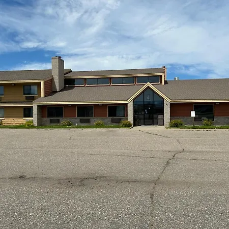 Northwoods Inn & Suites - Blackduck-3