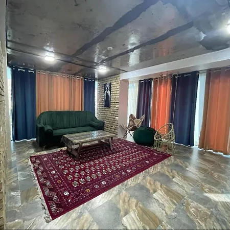 Local Hotel-3