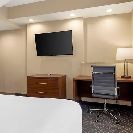 Comfort Suites Monaca-2