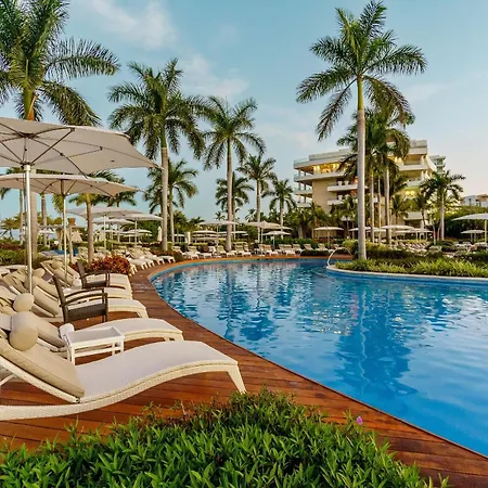 The Grand Luxxe Four Bedroom Residence Oceanview-3
