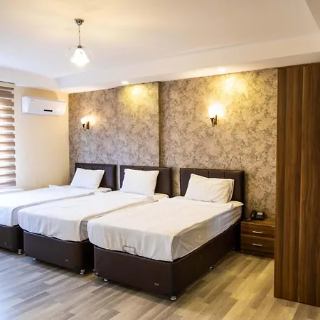 Ikarus Hotel-2