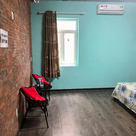 Desi Dera Hotel-3